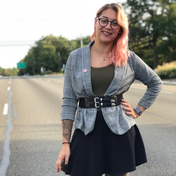 Meet your Posher! - Picture 8 of 10